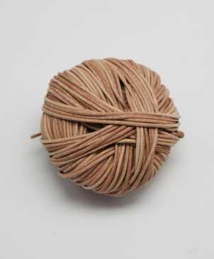 šňůrka kožená kulatá č. 1 přírodní, klubko 25 m