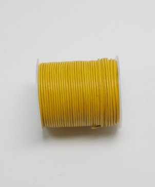 šňůrka kožená kulatá 1,5mm/07 yellow, cívka 50m